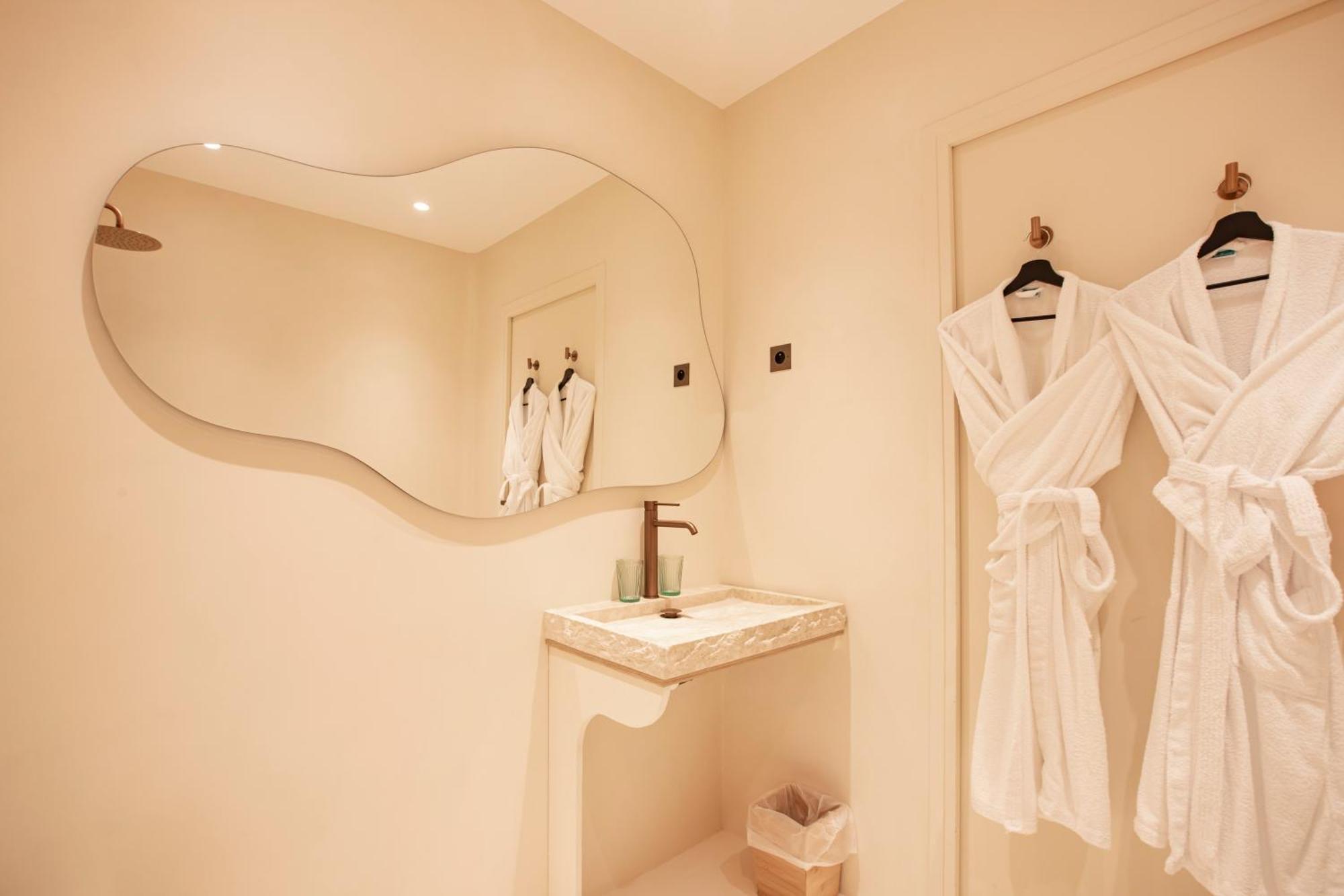 Tinah Saint-Tropez Hotel Exterior photo