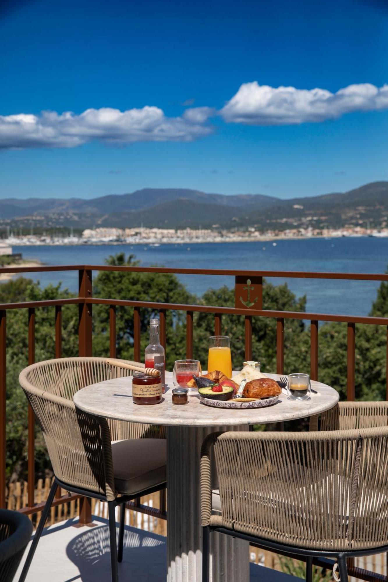 Tinah Saint-Tropez Hotel Exterior photo